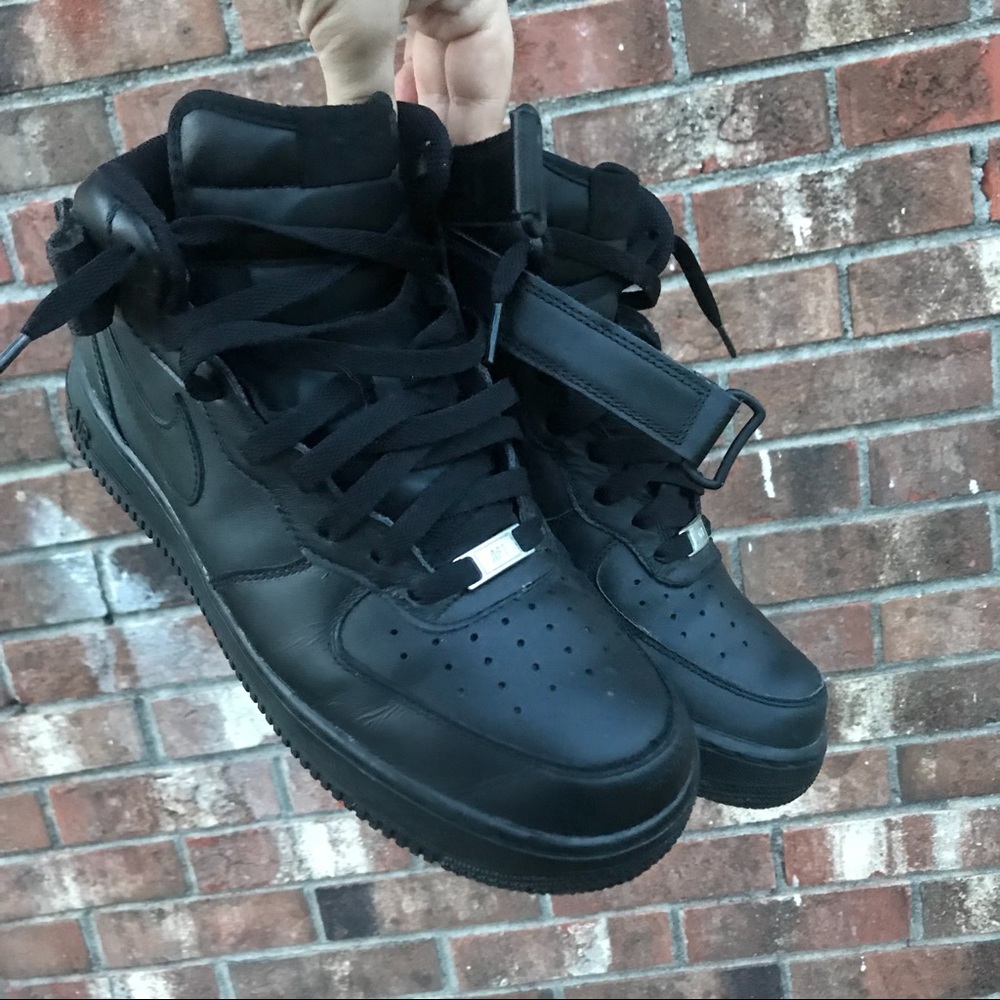 NIKE Air Force One (SOLD) - Picture 2 of 2